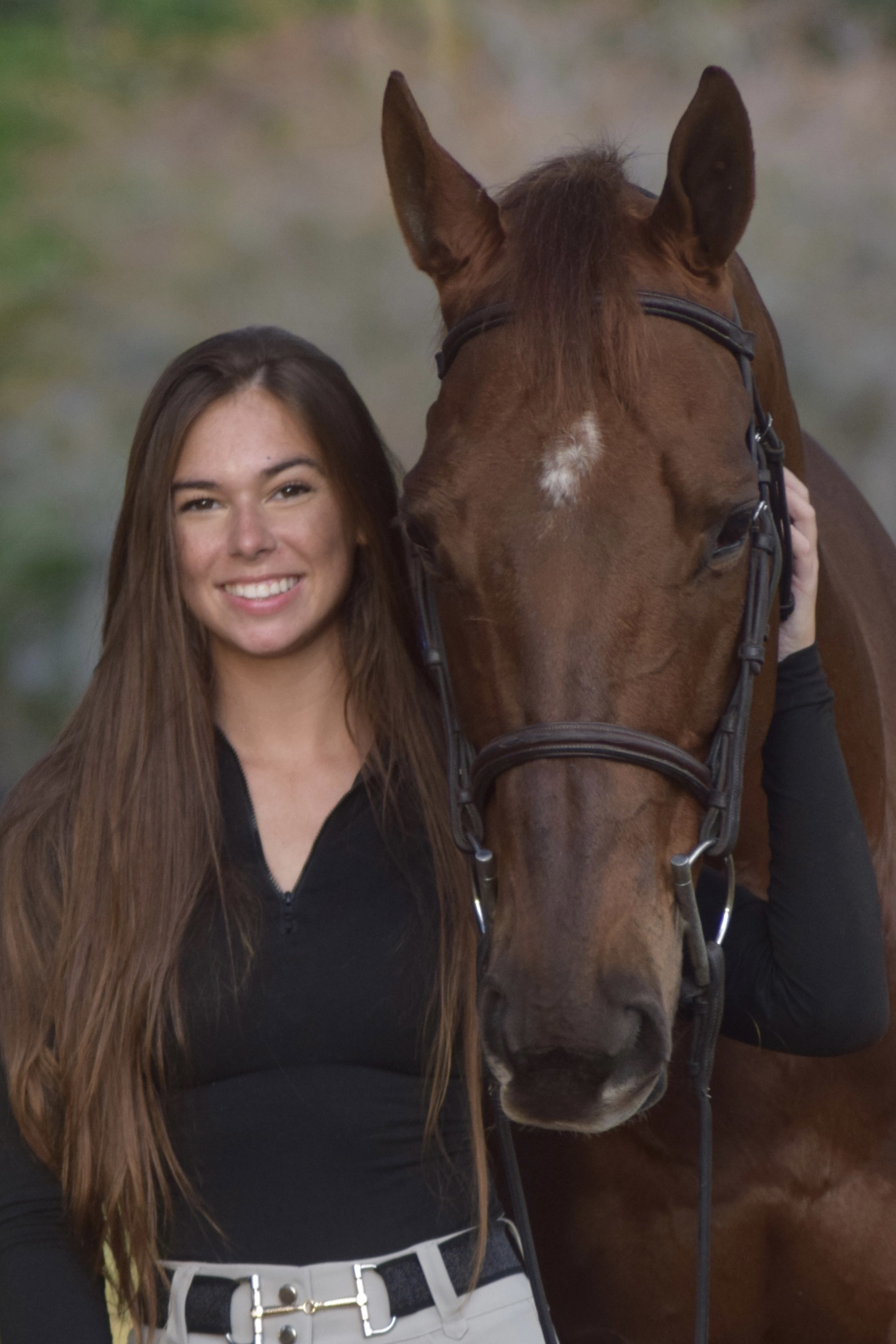 Victoria DeFeo and a lovely chestnut horse